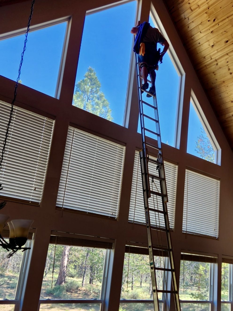 window cleaning window washing gutter cleaning house cleaning pressure washing home service bend Oregon central Oregon ladder work chores exterior services power washing gutter guards
